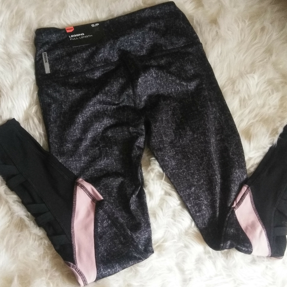 Nwt reebok active leggings S